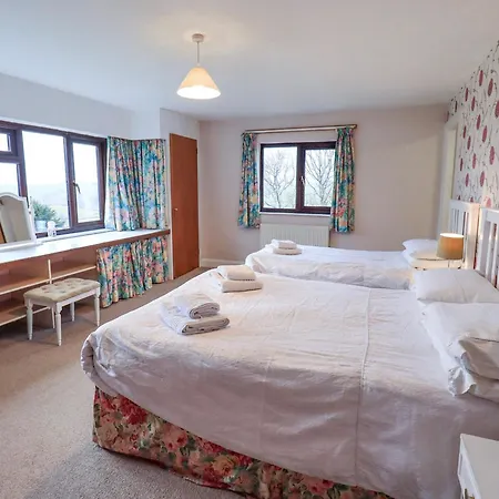 Ghyll Bank House Holiday home *